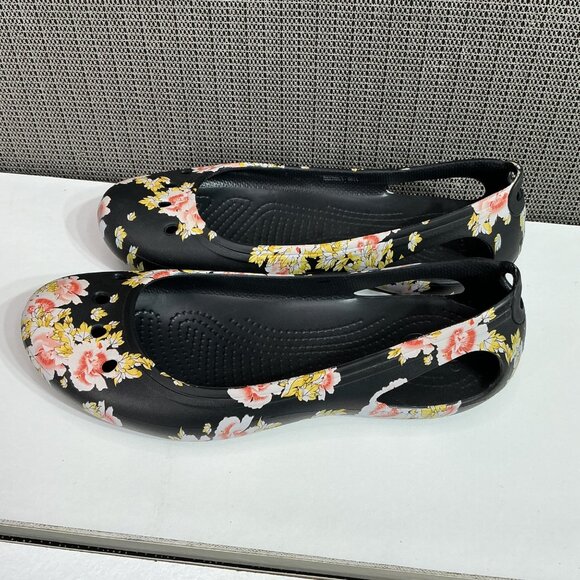 Crocs Womens Floral Black & Multicolor Slip-On Flats Size M8 - Picture 1 of 9